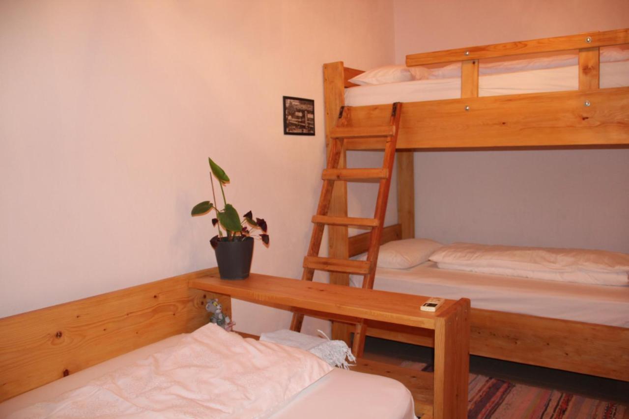 Cozy Big Apartment With Balcony Тирана Екстер'єр фото