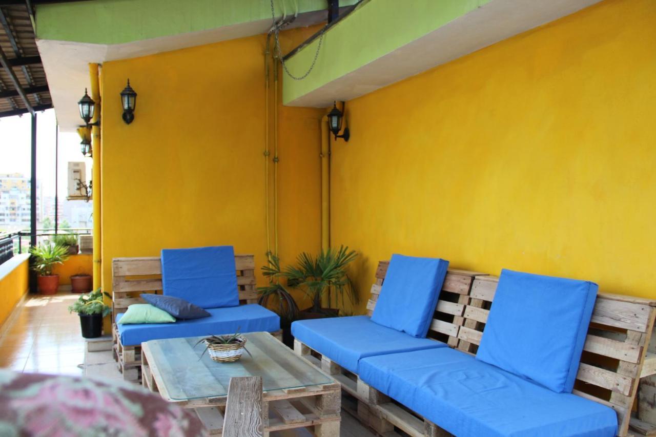 Cozy Big Apartment With Balcony Тирана Екстер'єр фото