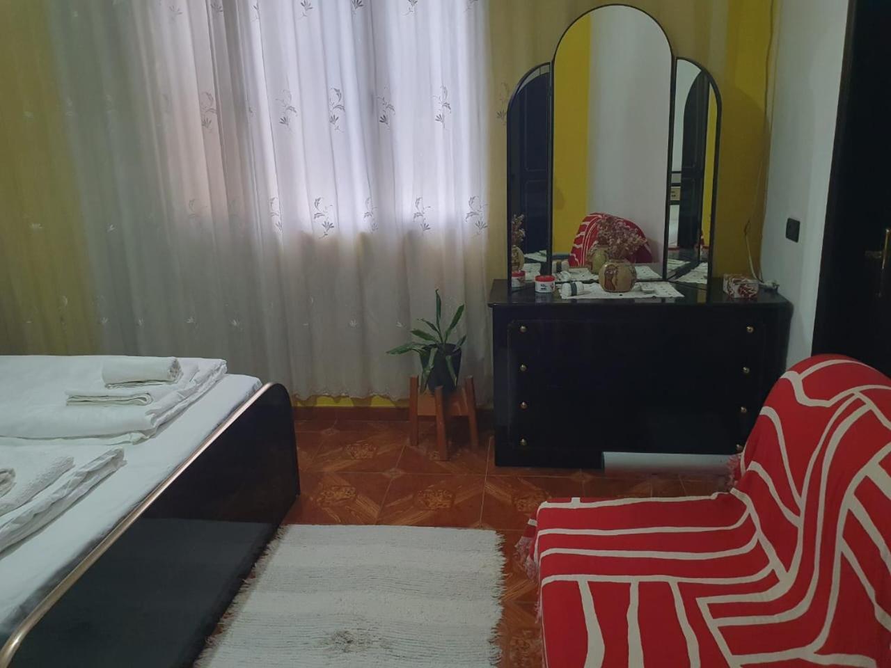 Cozy Big Apartment With Balcony Тирана Екстер'єр фото