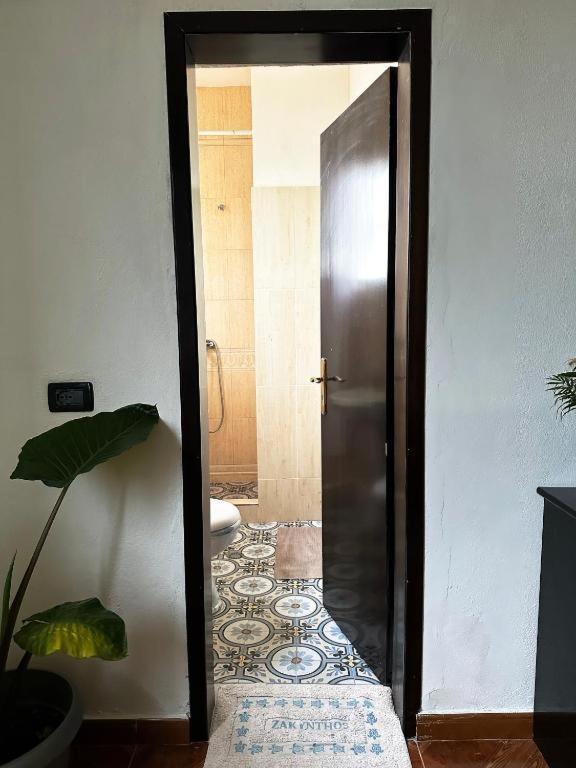 Cozy Big Apartment With Balcony Тирана Екстер'єр фото