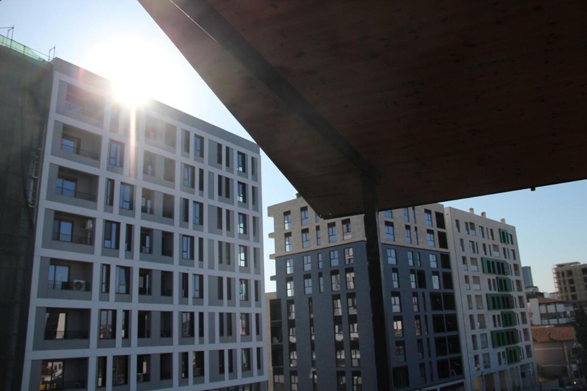 Cozy Big Apartment With Balcony Тирана Екстер'єр фото