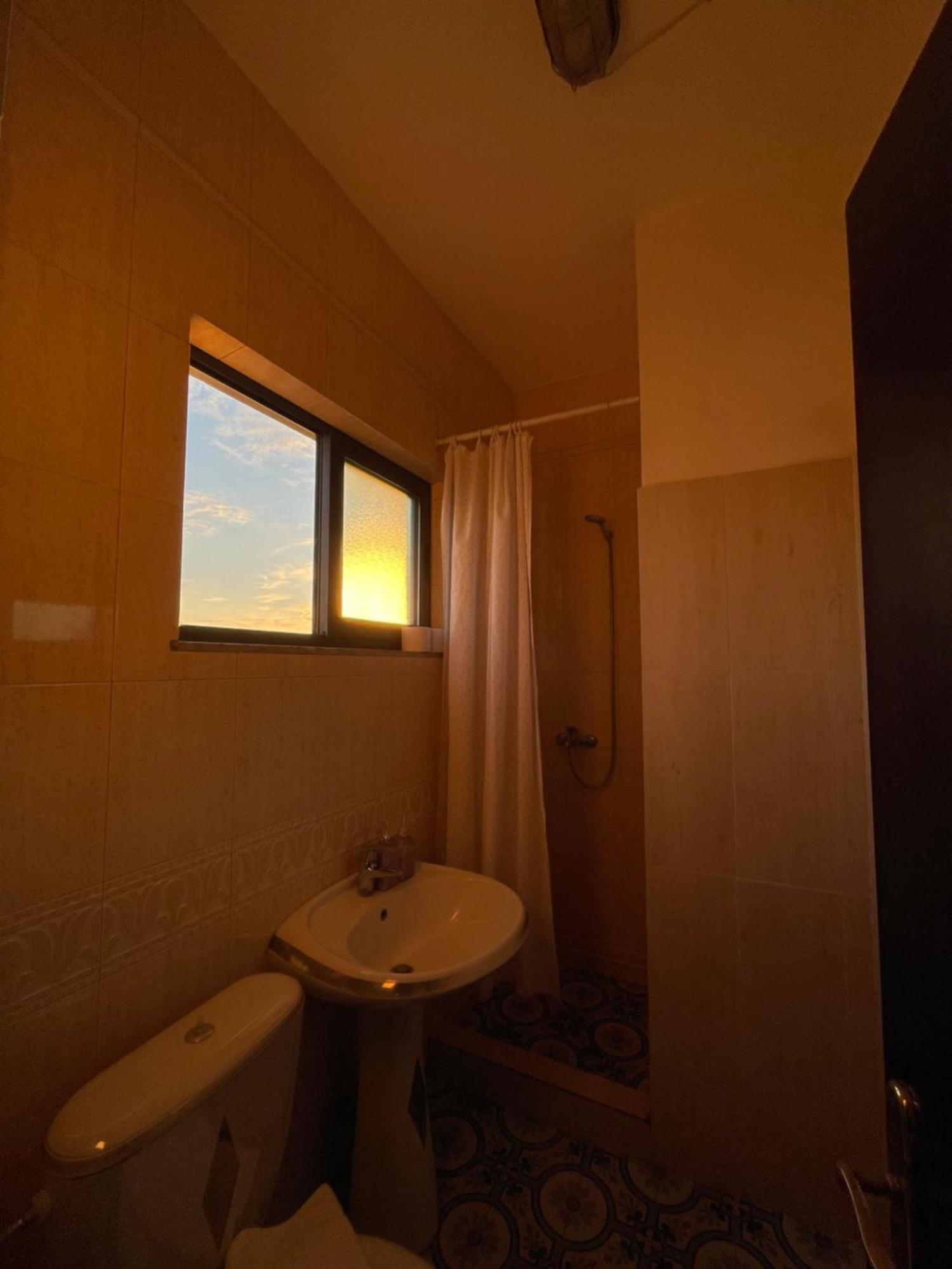Cozy Big Apartment With Balcony Тирана Екстер'єр фото