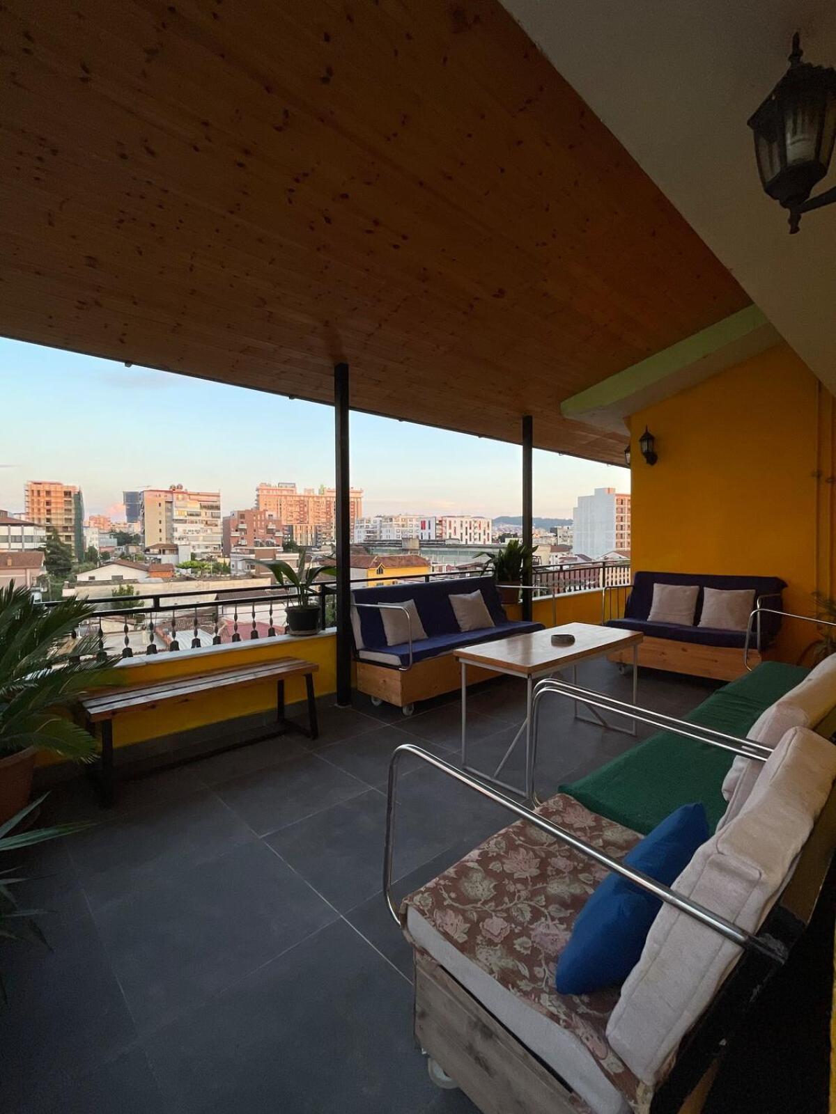 Cozy Big Apartment With Balcony Тирана Екстер'єр фото