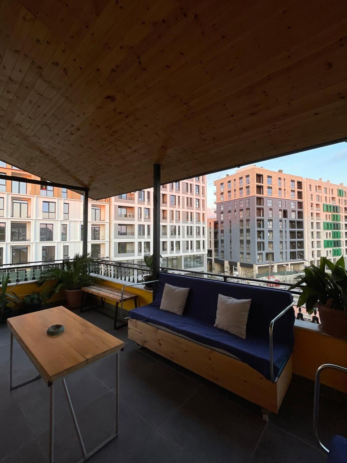 Cozy Big Apartment With Balcony Тирана Екстер'єр фото