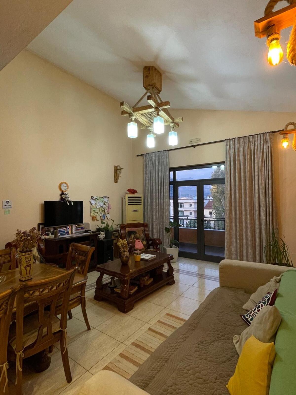 Cozy Big Apartment With Balcony Тирана Екстер'єр фото